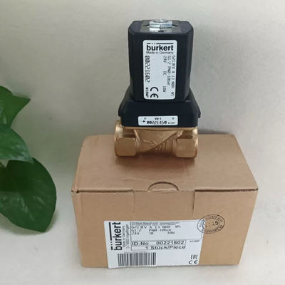 0 ～ 10 Bar 耐圧 Burkert 00221618 タイプ 6213 ソレノイドバルブ、NBR シーリング 13 オリフィス G3/4 ネジ、真鍮ハウジング DC24V 8W -10 ～ 80°C パイプライン用