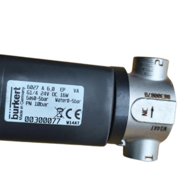 圧力 0 から 20 バール パネウマティックソレノイドバルブ 24V DC電圧 1/2 ポートサイズ 産業用パネウマティックアプリケーションのためのソリューション 178275
